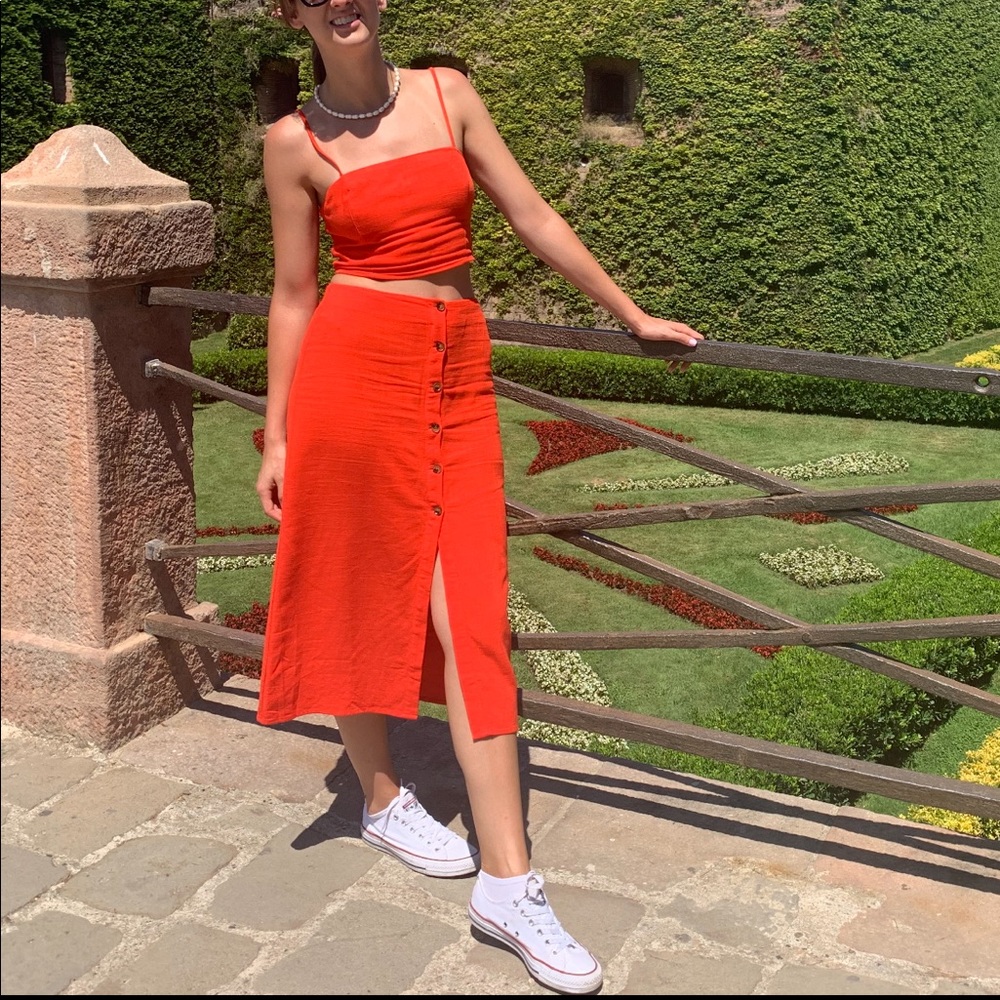 Linen skirt and crop top set!